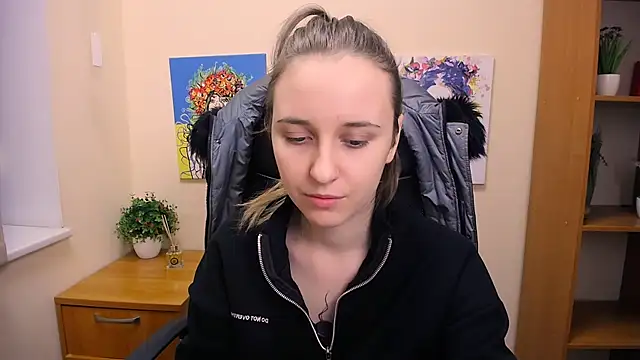  Nicole new online show from February 24, 2025, 12:37 pm