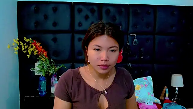 Isalombardi online show from July 8, 2026, 3:51 am