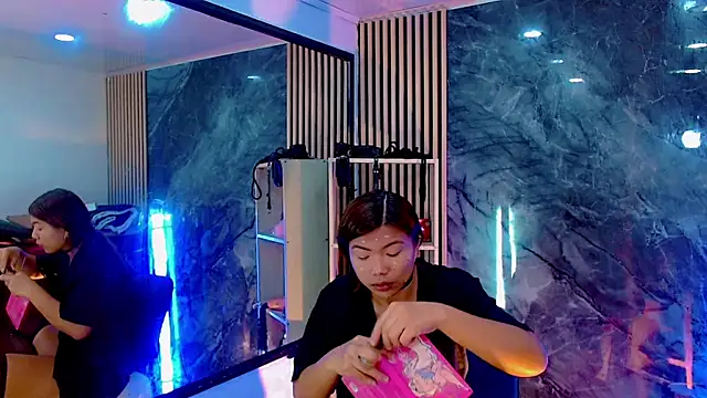 Isalombardi online show from October 29, 2025, 2:32 am