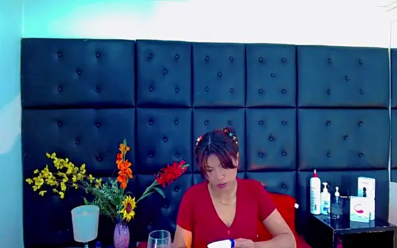 Isalombardi online show from February 11, 2026, 3:28 am