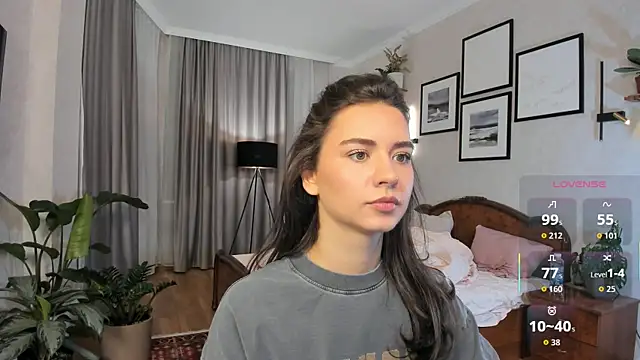 Snapshot of NicoleLuv chatting on December 4, 2025, 2:49 pm NicoleLuv online show from December 4, 2025, 2:49 pm