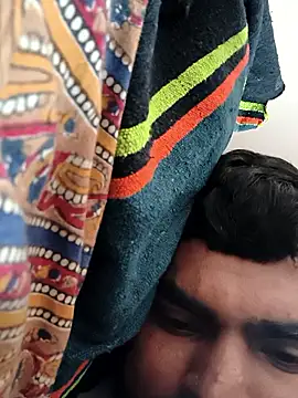 yourboy2000   online show from January 17, 2026, 5:11 am