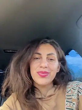 EmaSkyes online show from October 5, 2025, 7:43 am