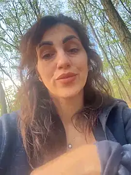 EmaSkyes online show from October 1, 2025, 6:29 am