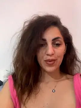 EmaSkyes online show from November 25, 2025, 9:31 am