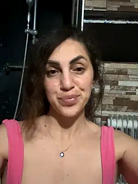 EmaSkyes online show from November 30, 2025, 7:58 pm