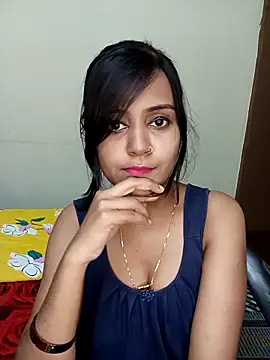 Miss-Riyasingh online show from October 18, 2025, 5:04 pm