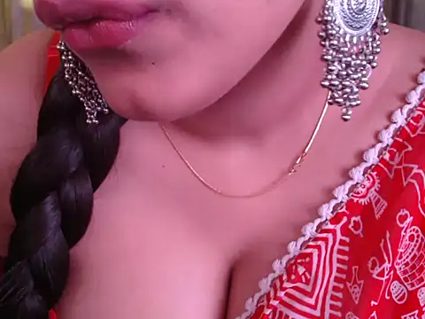 Sexy Myra18 online show from April 15, 2026, 4:29 am