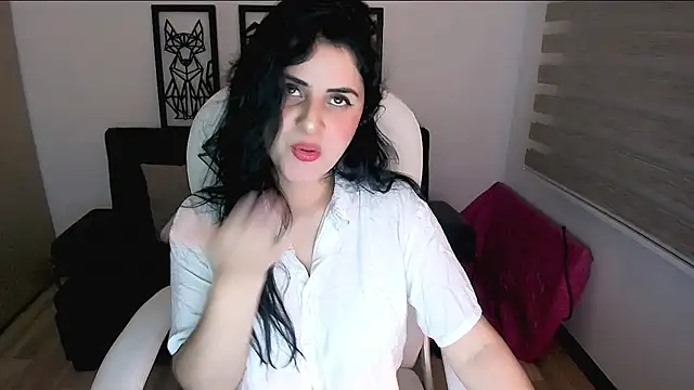  luciana 18 online show from December 11, 2024, 11:32 pm