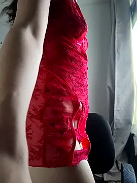 aurelialux online show from October 20, 2025, 8:20 pm