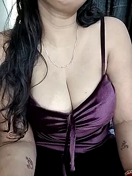 kaamuk shweta online show from October 18, 2025, 8:27 am