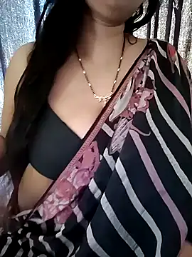 kaamuk shweta online show from November 12, 2025, 5:22 am