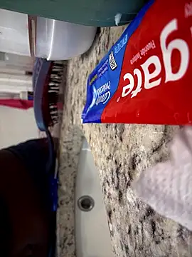 honeybrow online show from January 17, 2026, 7:39 pm