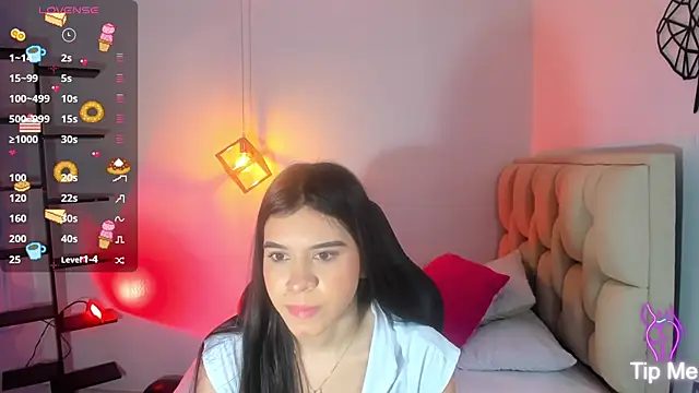 cassiehoward14 online show from September 22, 2025, 6:58 pm