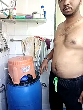 Mmm992170 online show from April 15, 2026, 6:41 am