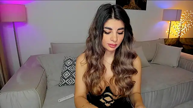 Snapshot of Queenofyouredreams chatting on January 23, 2025, 1:19 am Queenofyouredreams online show from January 23, 2025, 1:19 am