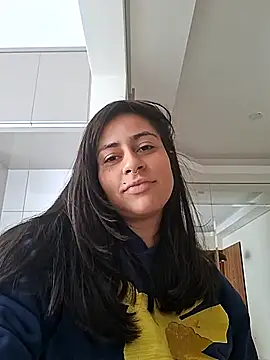 Snapshot of Blue_butterfly chatting on October 21, 2025, 4:17 pm Blue butterfly online show from October 21, 2025, 4:17 pm