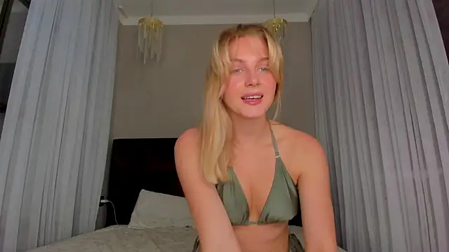 pretty girlnextdoor online show from May 27, 2026, 12:12 pm