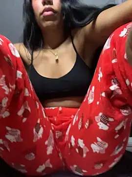 -Naomyy- online show from April 21, 2026, 3:24 am