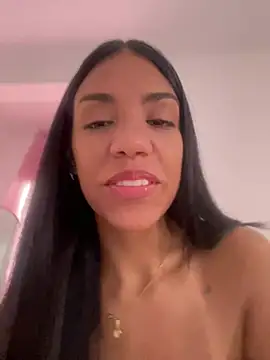 -Naomyy- online show from February 23, 2025, 5:29 pm