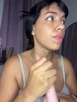 -Naomyy- online show from April 13, 2026, 5:11 am