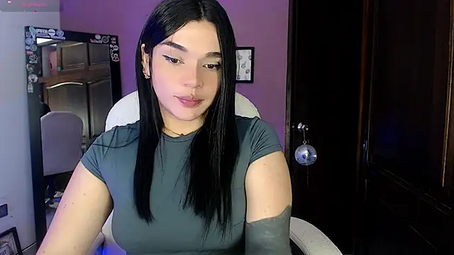 Veronica 111 online show from February 24, 2025, 4:49 am