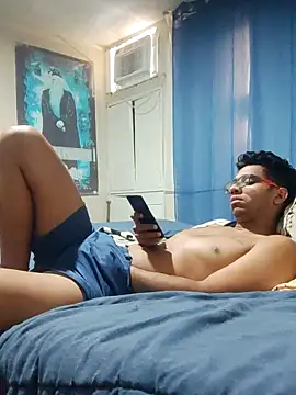 Snapshot of FitGeorge chatting on November 12, 2025, 5:28 pm FitGeorge online show from November 12, 2025, 5:28 pm