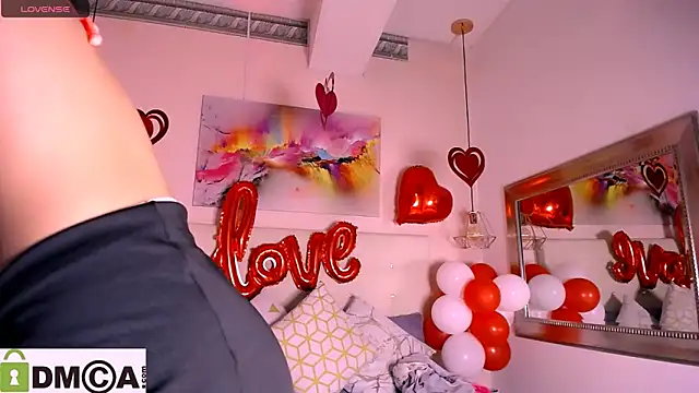 ASHLIE DIXON1 online show from February 12, 2025, 12:58 am