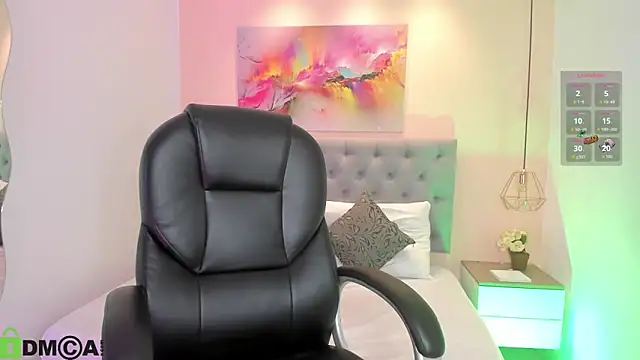 ASHLIE DIXON1 online show from November 24, 2025, 10:10 pm