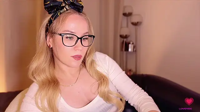 Myassistant online show from November 21, 2025, 7:57 pm