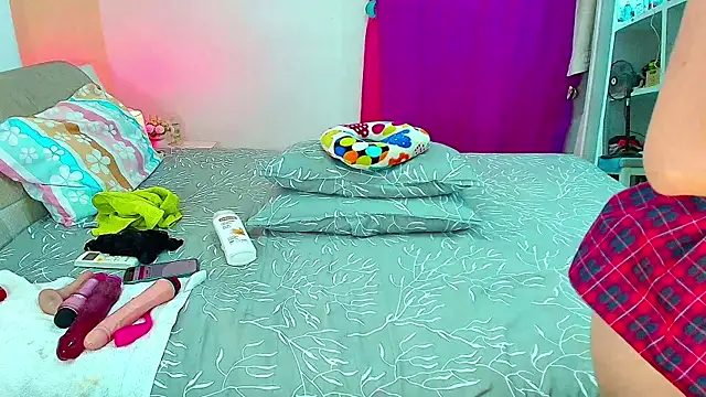 Kendralove31xxx online show from November 22, 2025, 2:32 am