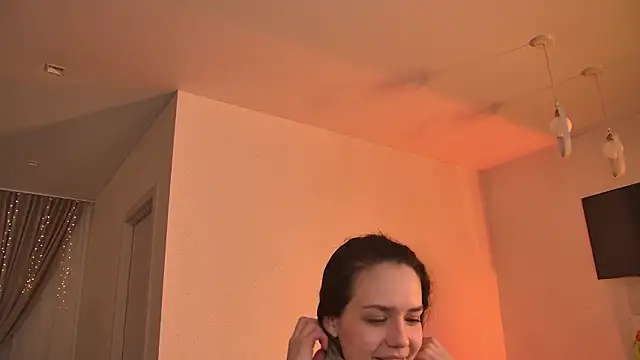 Snapshot of AngellaRoss chatting on February 24, 2026, 7:15 pm AngellaRoss online show from February 24, 2026, 7:15 pm