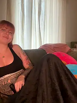 Snapshot of ObviouslyPeachy chatting on October 7, 2025, 10:05 am ObviouslyPeachy online show from October 7, 2025, 10:05 am