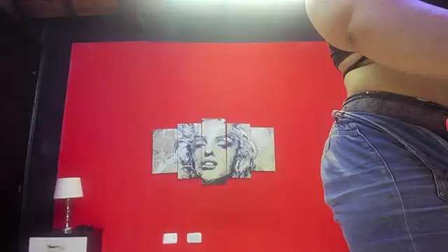 Kendra Hot1 online show from March 9, 2025, 11:03 am