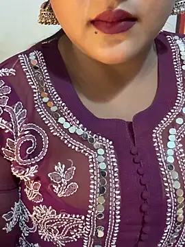 Ayesha mahi online show from October 13, 2025, 10:28 am