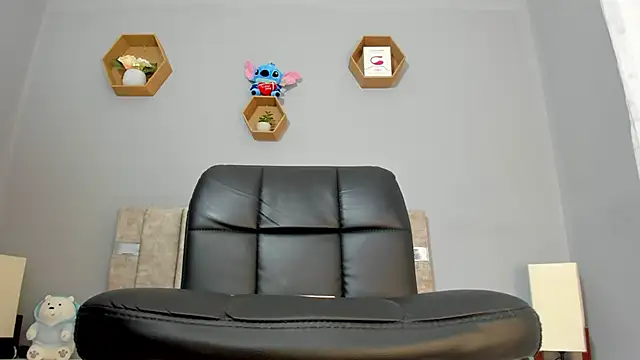 Snapshot of Chloe_narcise chatting on March 22, 2025, 4:14 am Chloe narcise online show from March 22, 2025, 4:14 am