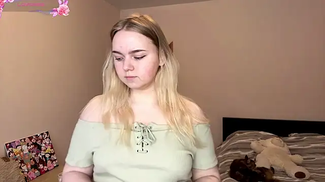 Snapshot of ZaraCreedon chatting on January 18, 2026, 7:01 am ZaraCreedon online show from January 18, 2026, 7:01 am