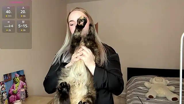 Snapshot of ZaraCreedon chatting on February 19, 2026, 5:37 am ZaraCreedon online show from February 19, 2026, 5:37 am