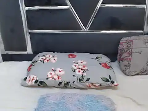 roseendoo1 online show from September 15, 2025, 2:45 am