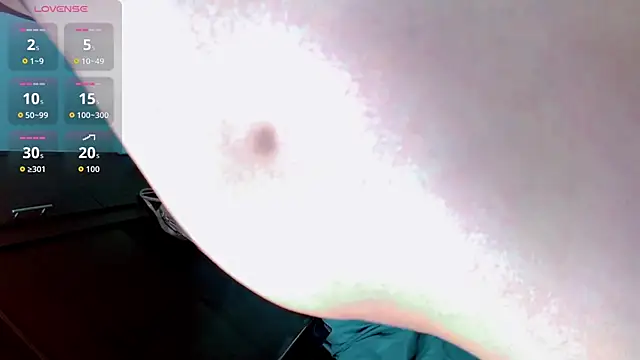 Perla Hotcortes online show from September 23, 2025, 12:50 am