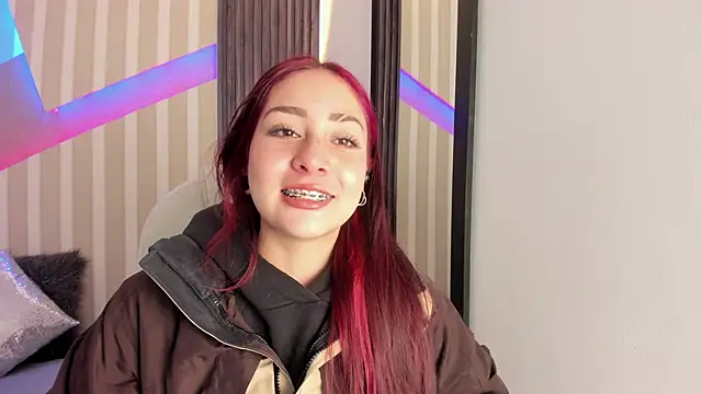 emily layton online show from November 14, 2025, 2:43 pm