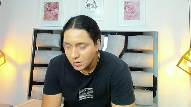 Snapshot of Alison_Chan_ chatting on July 10, 2026, 9:04 pm Alison Chan online show from July 10, 2026, 9:04 pm