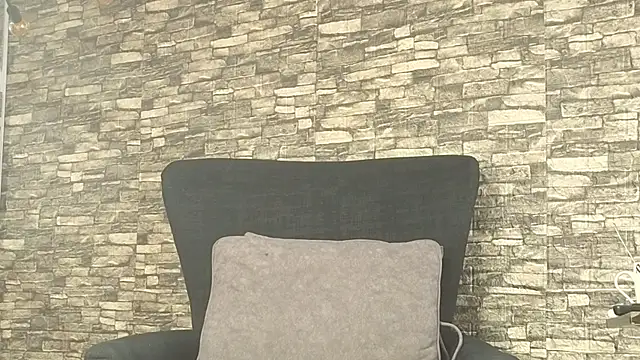 alondrabigtits online show from November 27, 2025, 1:44 pm