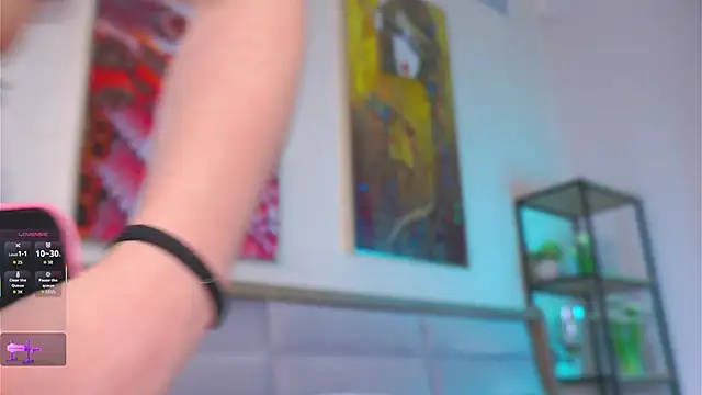 LiliBanger online show from June 28, 2026, 4:19 am