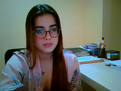 maliamiller online show from September 12, 2025, 9:36 pm