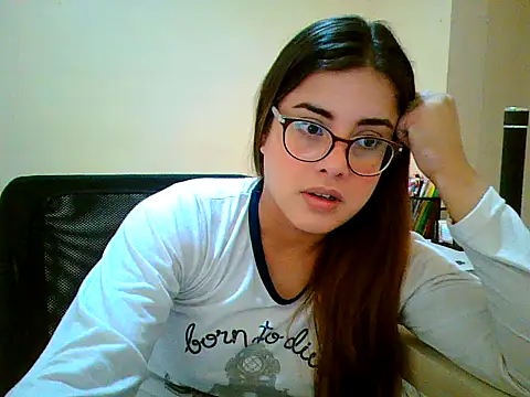 maliamiller online show from September 24, 2025, 2:23 pm