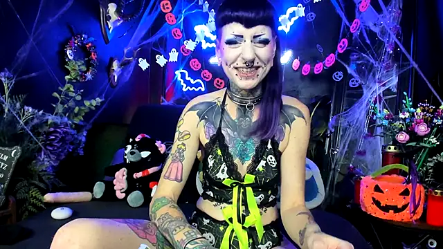 Purple Coffin666 online show from October 16, 2025, 9:01 pm