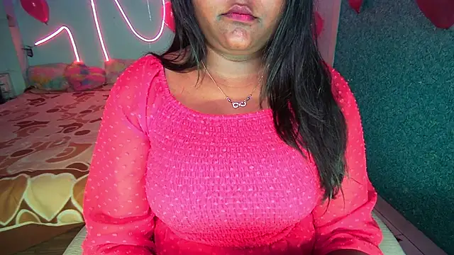 expression queen online show from February 19, 2025, 9:47 pm