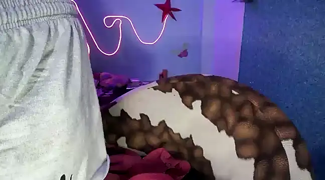 expression queen online show from January 19, 2025, 3:10 pm