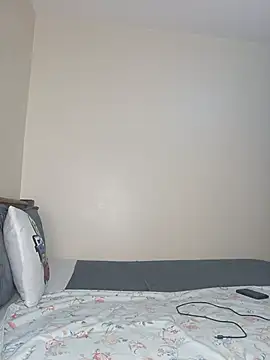 Juicylittle slute online show from June 17, 2026, 1:49 am